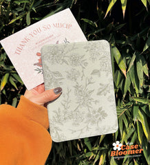 Custom Name Green Botanical Aesthetic iPad case, Free Personalization